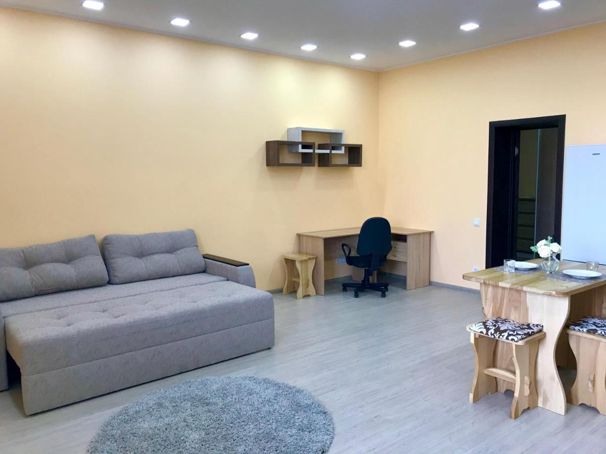 Абсолютно Новая Квартира-Студия В Жк Барский Zarvantsy Exterior photo